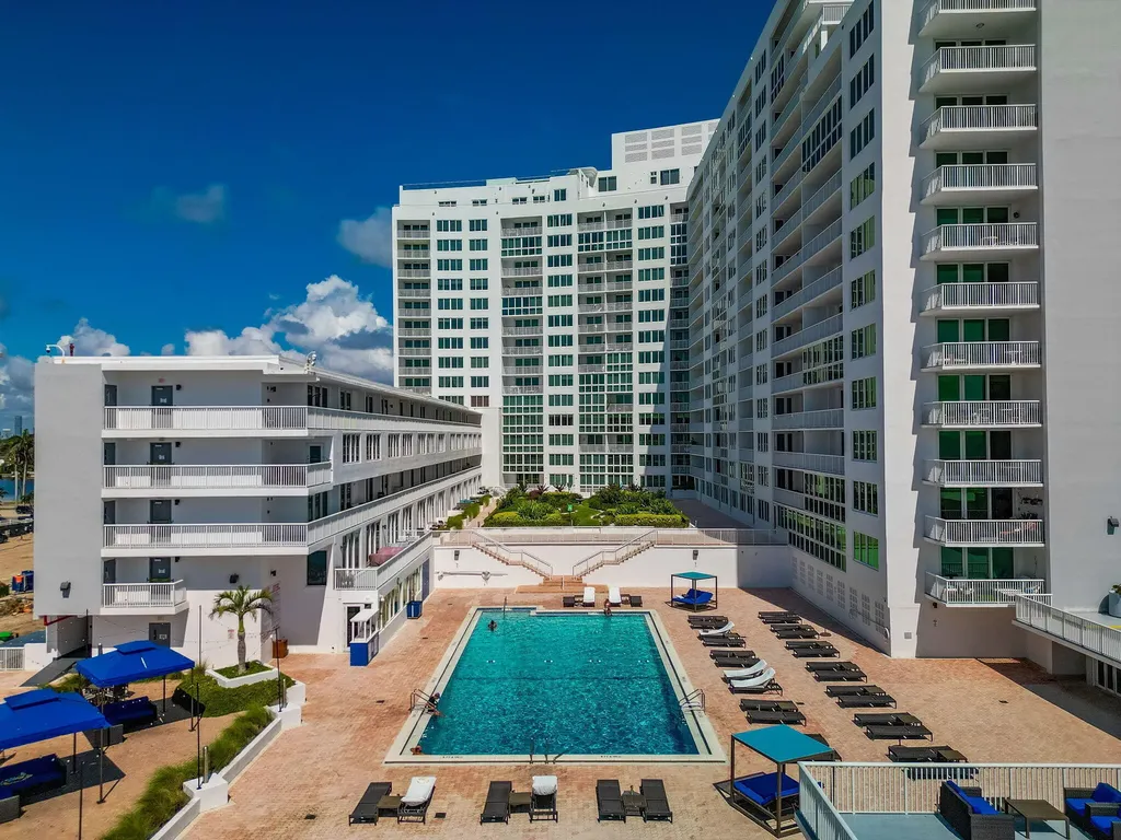5401 Collins Avenue Miami Beach FL 33140