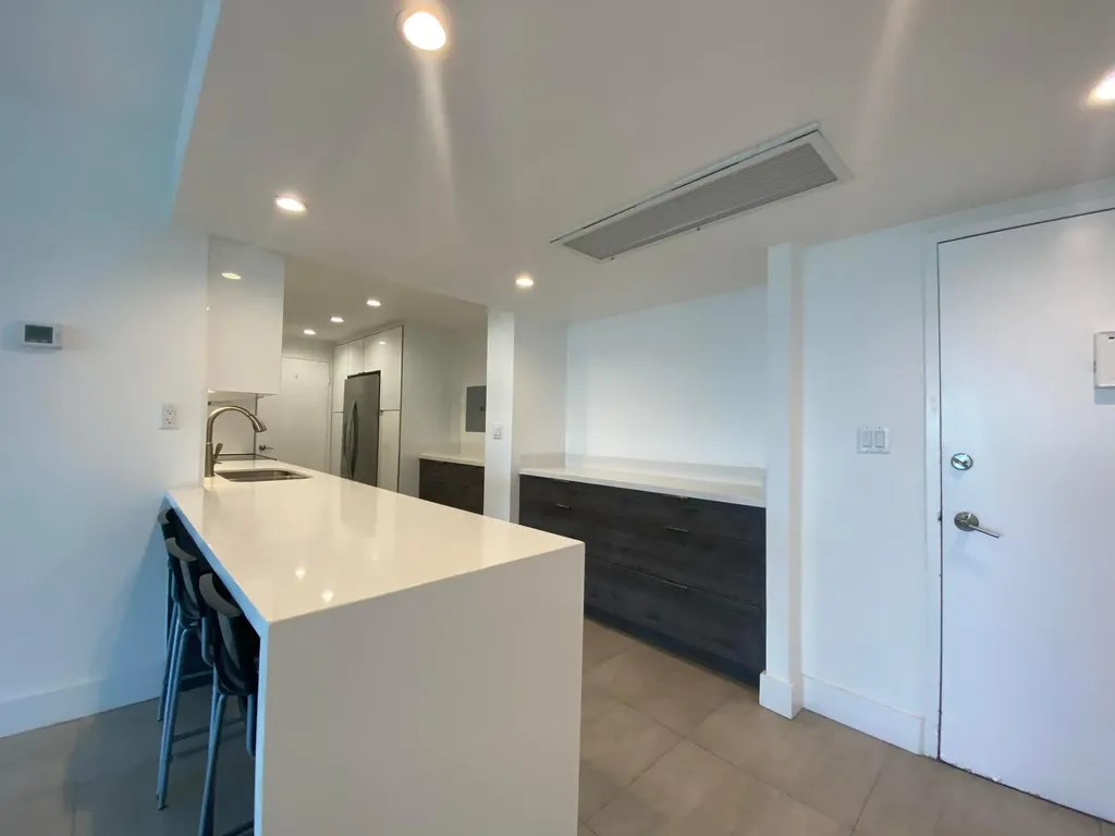 5401 Collins Avenue Miami Beach FL 33140