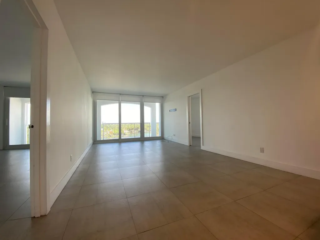 5401 Collins Avenue Miami Beach FL 33140