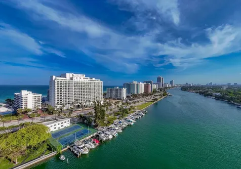 5401 Collins Avenue Miami Beach FL 33140