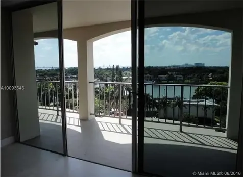 5401 Collins Avenue Miami Beach FL 33140