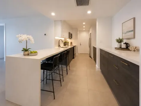 5401 Collins Avenue Miami Beach FL 33140