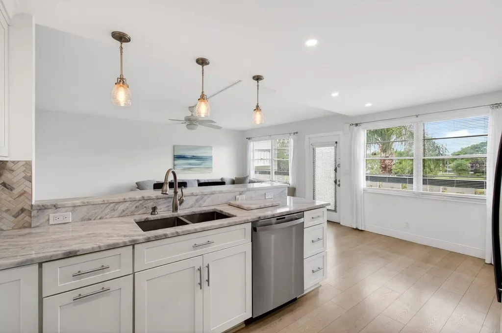 3084 Oakridge U Deerfield Beach FL 33442