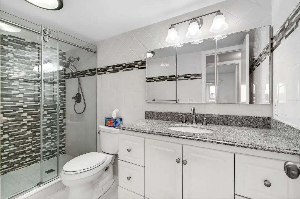 3084 Oakridge U Deerfield Beach FL 33442