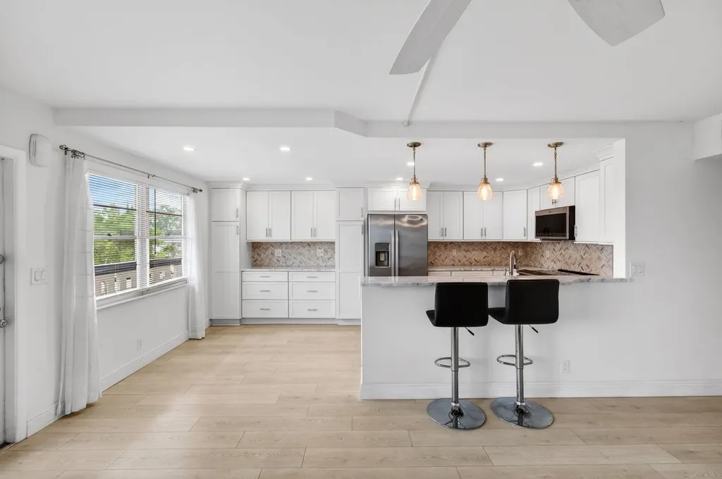 3084 Oakridge U Deerfield Beach FL 33442