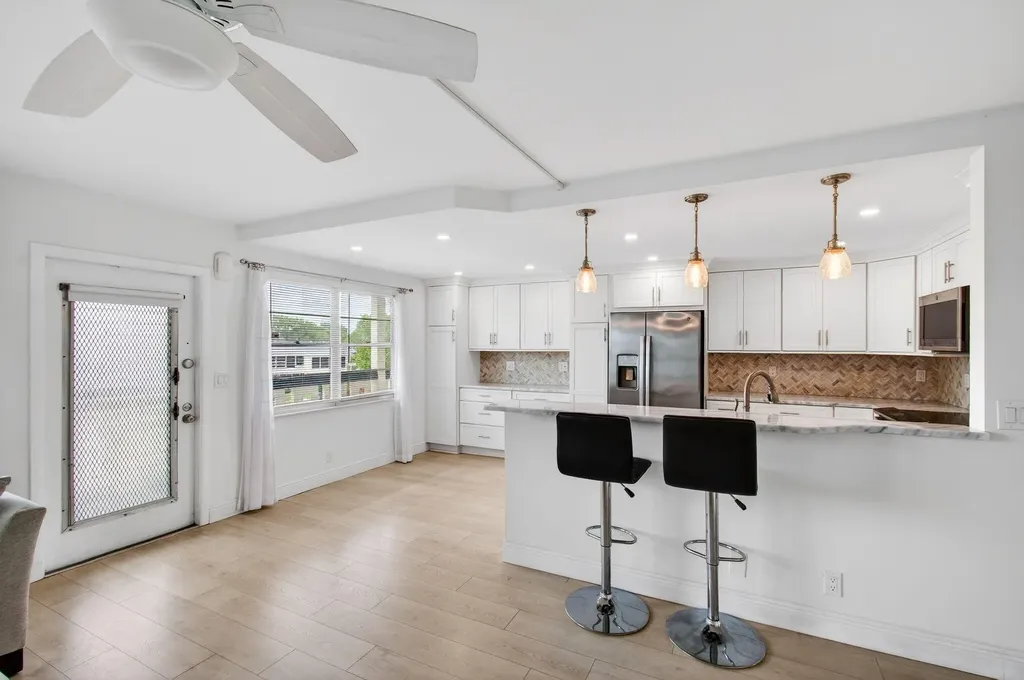 3084 Oakridge U Deerfield Beach FL 33442