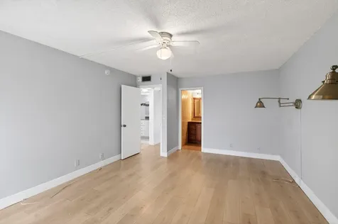3084 Oakridge U Deerfield Beach FL 33442