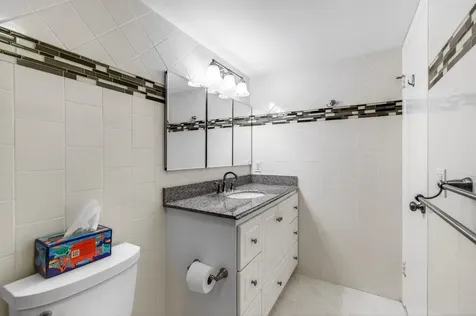 3084 Oakridge U Deerfield Beach FL 33442