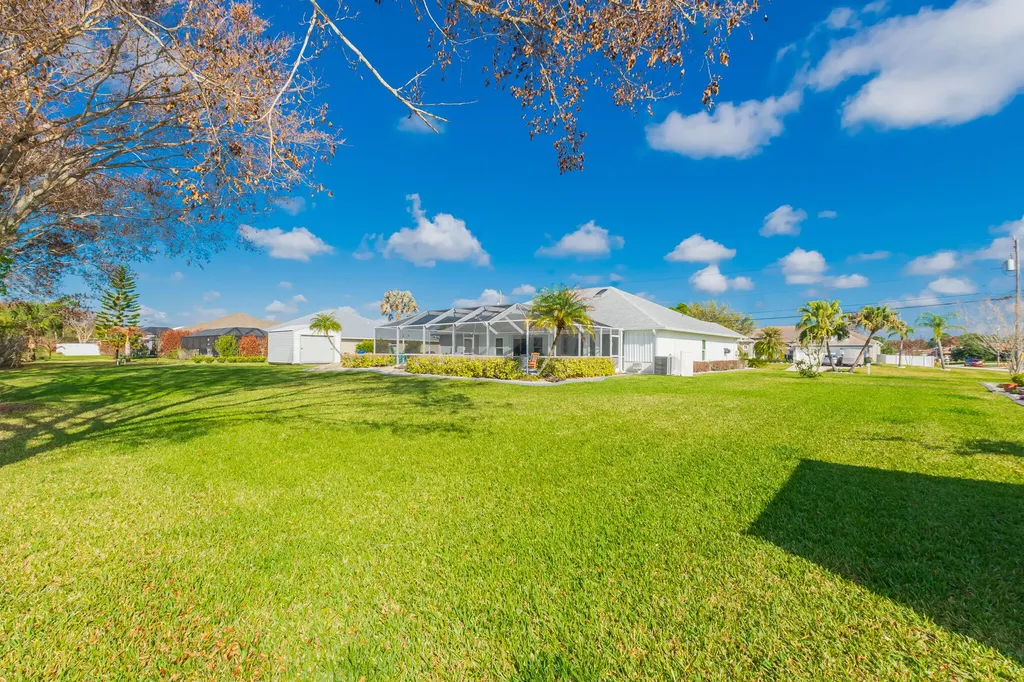 5944 NW Favian Avenue Port St Lucie FL 34986