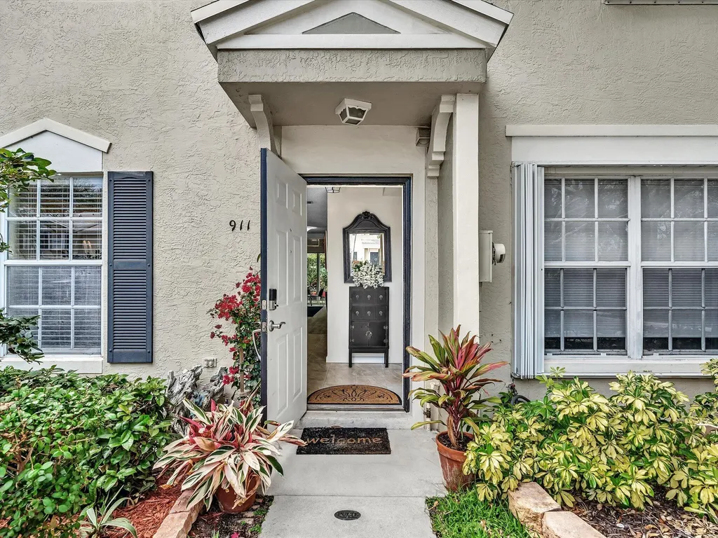 911 Kokomo Key Lane Delray Beach FL 33483