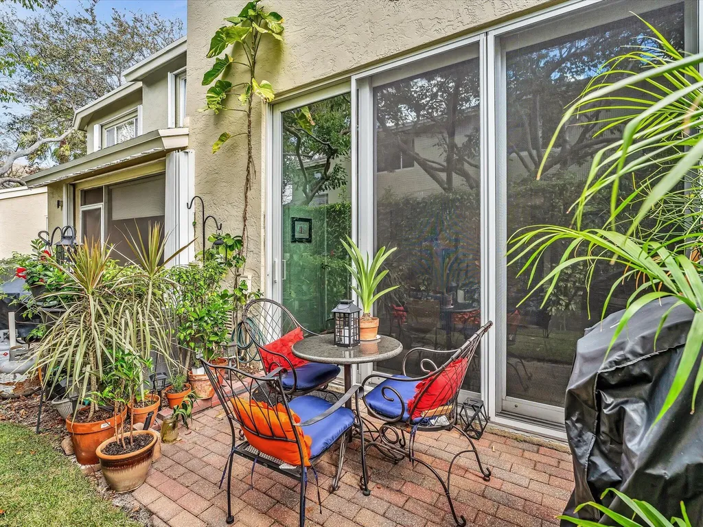 911 Kokomo Key Lane Delray Beach FL 33483