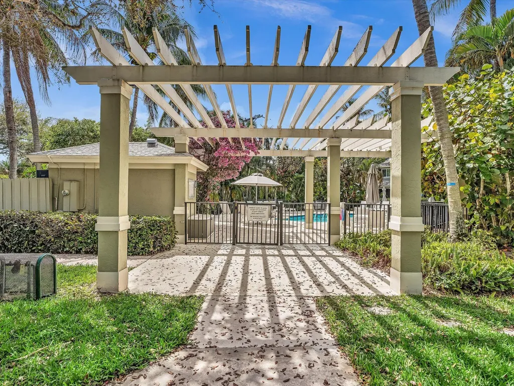 911 Kokomo Key Lane Delray Beach FL 33483