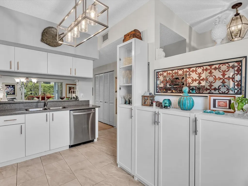 911 Kokomo Key Lane Delray Beach FL 33483