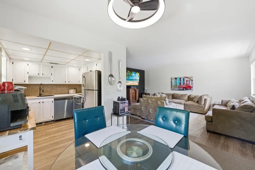 336 Brittany G Delray Beach FL 33446