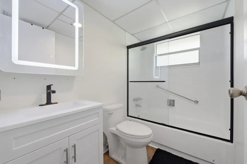 336 Brittany G Delray Beach FL 33446