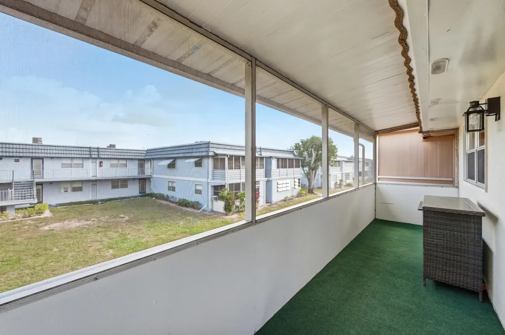 336 Brittany G Delray Beach FL 33446