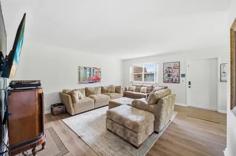 336 Brittany G Delray Beach FL 33446