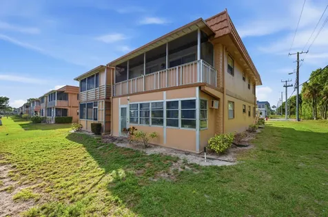 336 Brittany G Delray Beach FL 33446
