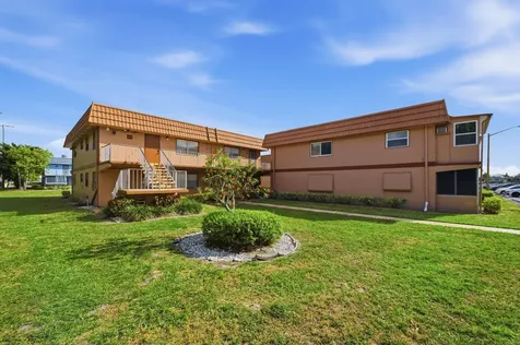 336 Brittany G Delray Beach FL 33446