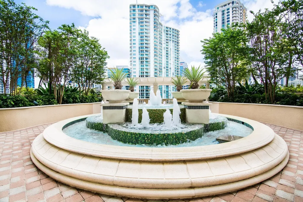 511 SE 5th Avenue Fort Lauderdale FL 33301
