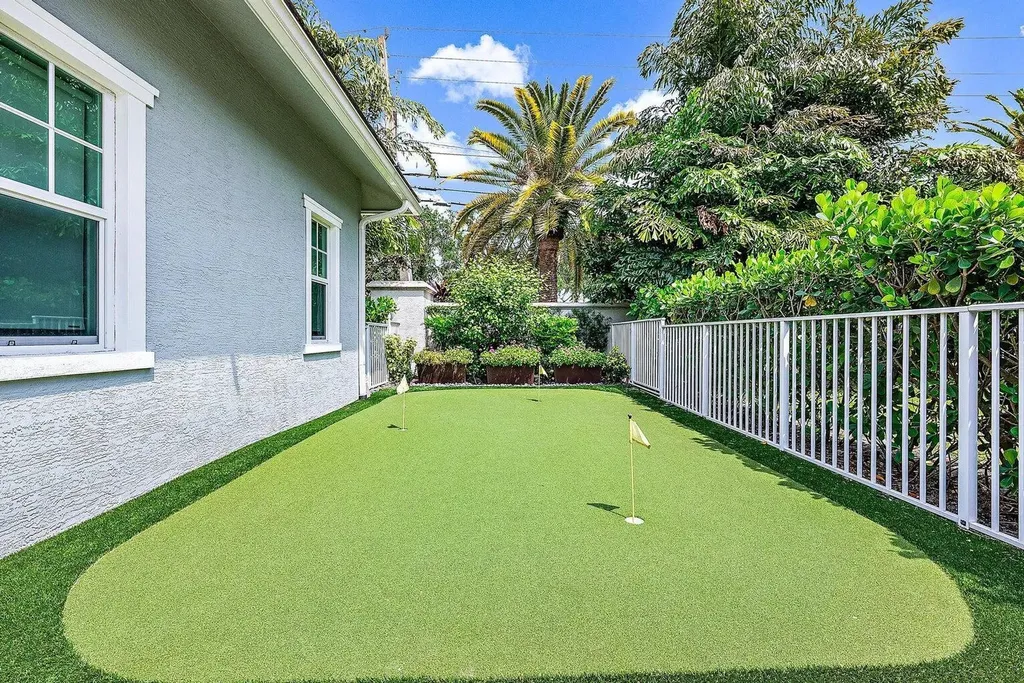 2500 Estates Drive North Palm Beach FL 33410