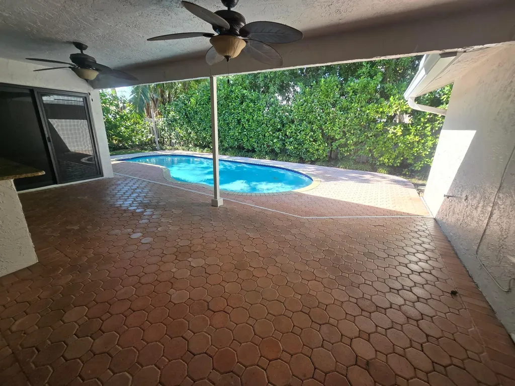 10207 NW 7th Court Plantation FL 33324