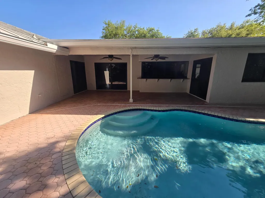 10207 NW 7th Court Plantation FL 33324