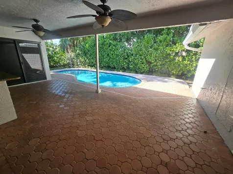 10207 NW 7th Court Plantation FL 33324