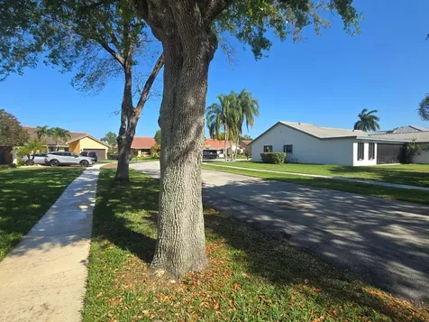 10207 NW 7th Court Plantation FL 33324