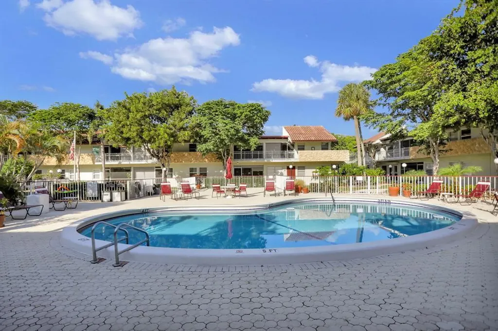 860 SE 6th Avenue Deerfield Beach FL 33441