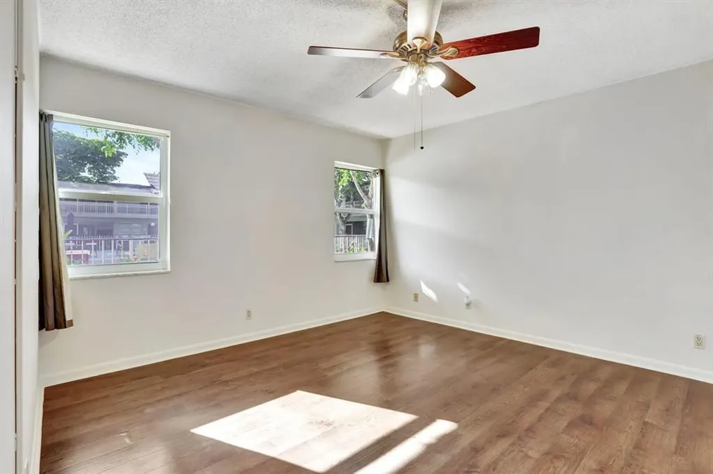 860 SE 6th Avenue Deerfield Beach FL 33441
