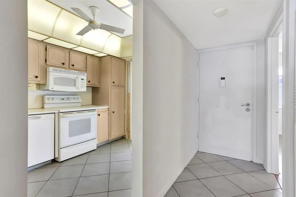 860 SE 6th Avenue Deerfield Beach FL 33441