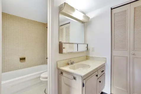 860 SE 6th Avenue Deerfield Beach FL 33441
