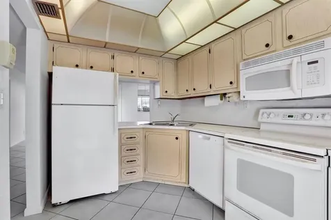 860 SE 6th Avenue Deerfield Beach FL 33441