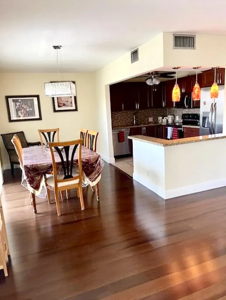 162 Preston D Boca Raton FL 33434