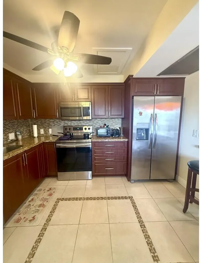 162 Preston D Boca Raton FL 33434