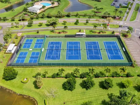162 Preston D Boca Raton FL 33434