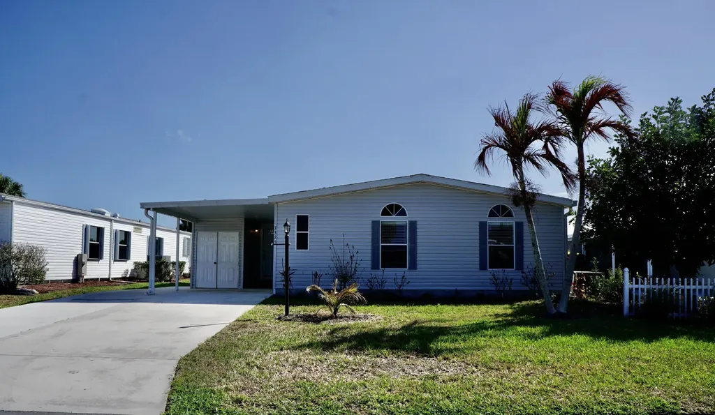 3325 Ironwood Avenue Port St Lucie FL 34952