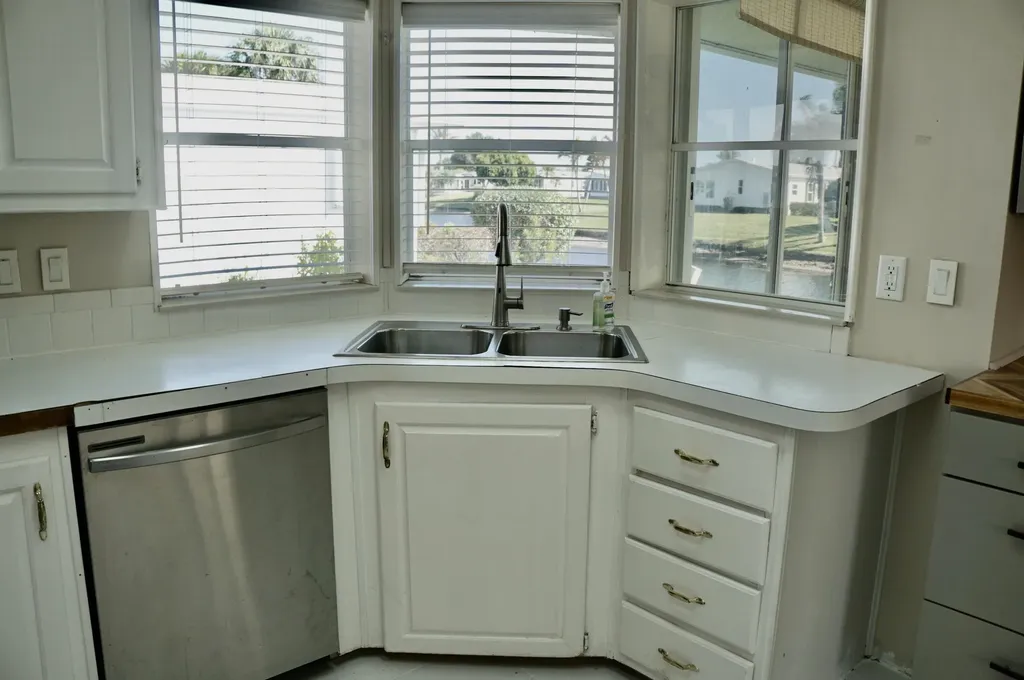 3325 Ironwood Avenue Port St Lucie FL 34952