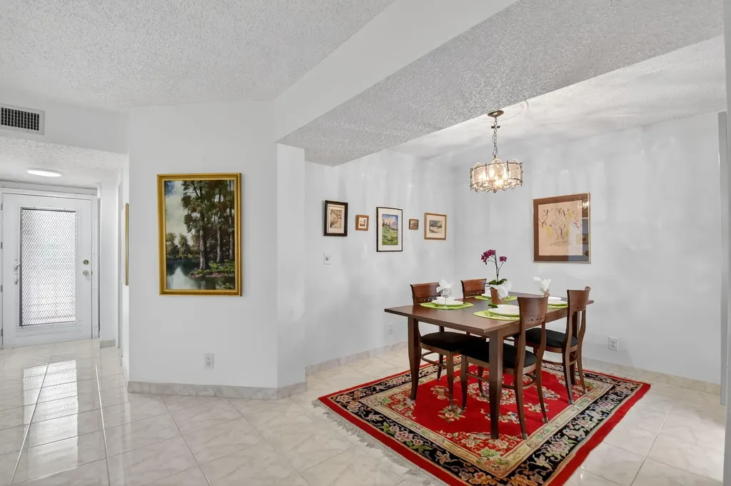 3810 Via Poinciana Lake Worth FL 33467