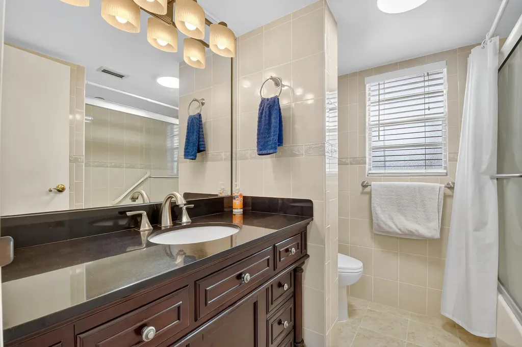 3810 Via Poinciana Lake Worth FL 33467