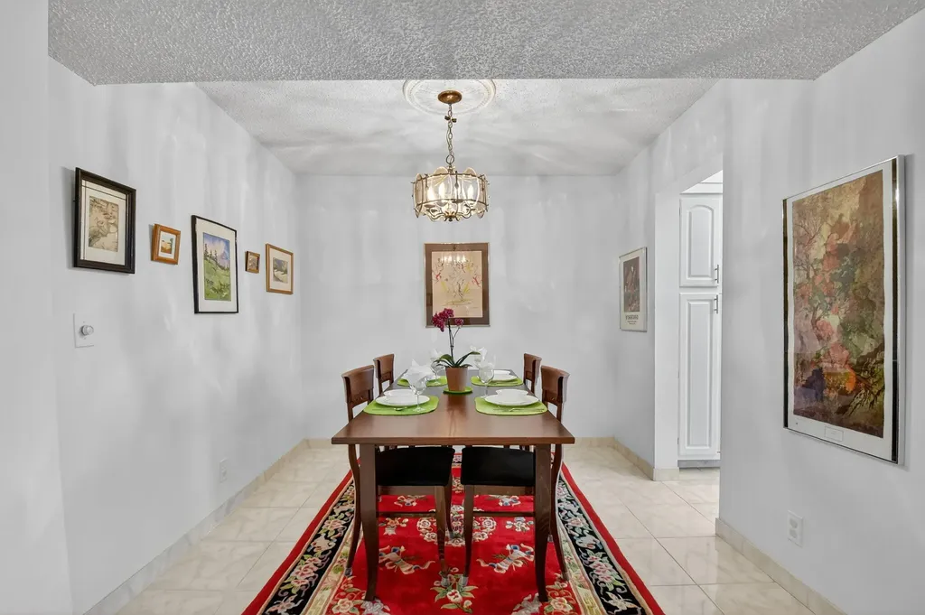 3810 Via Poinciana Lake Worth FL 33467