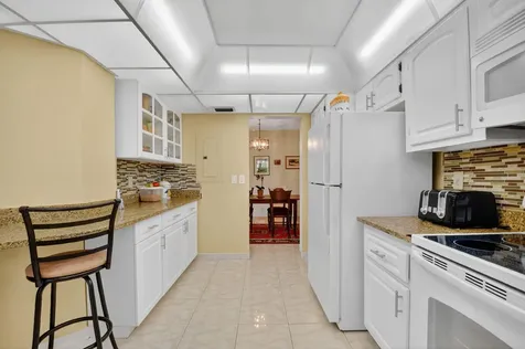 3810 Via Poinciana Lake Worth FL 33467