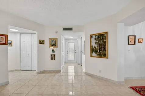 3810 Via Poinciana Lake Worth FL 33467