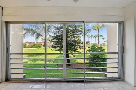 3810 Via Poinciana Lake Worth FL 33467