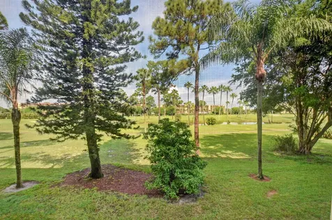 3810 Via Poinciana Lake Worth FL 33467