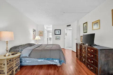 3810 Via Poinciana Lake Worth FL 33467