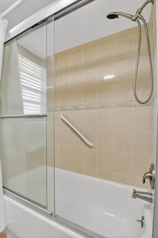 3810 Via Poinciana Lake Worth FL 33467