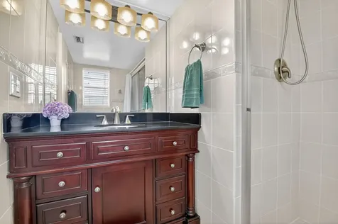 3810 Via Poinciana Lake Worth FL 33467