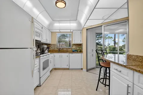 3810 Via Poinciana Lake Worth FL 33467